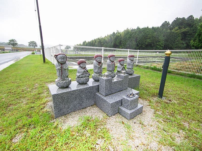 安来墓園