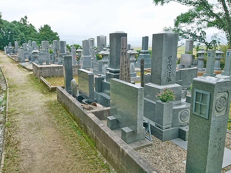 新奥ノ谷墓地