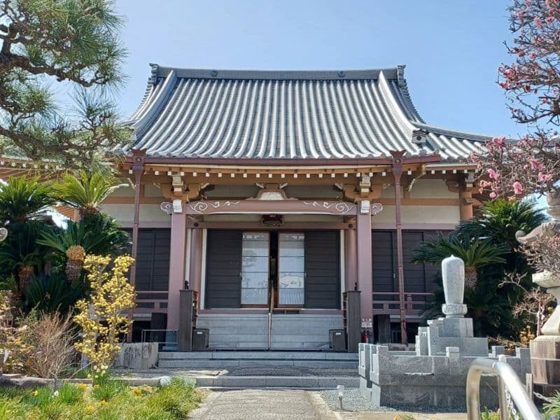 教行寺墓地
