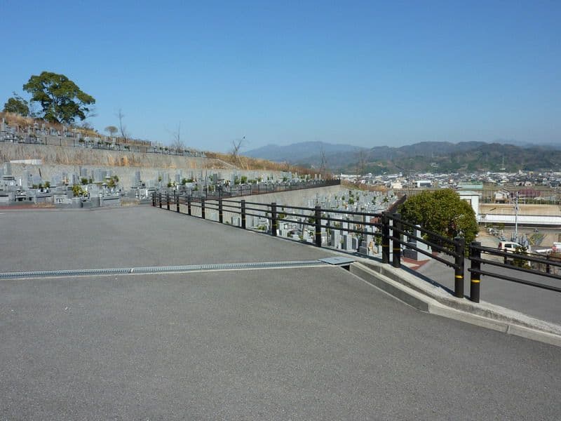 松山中央霊園