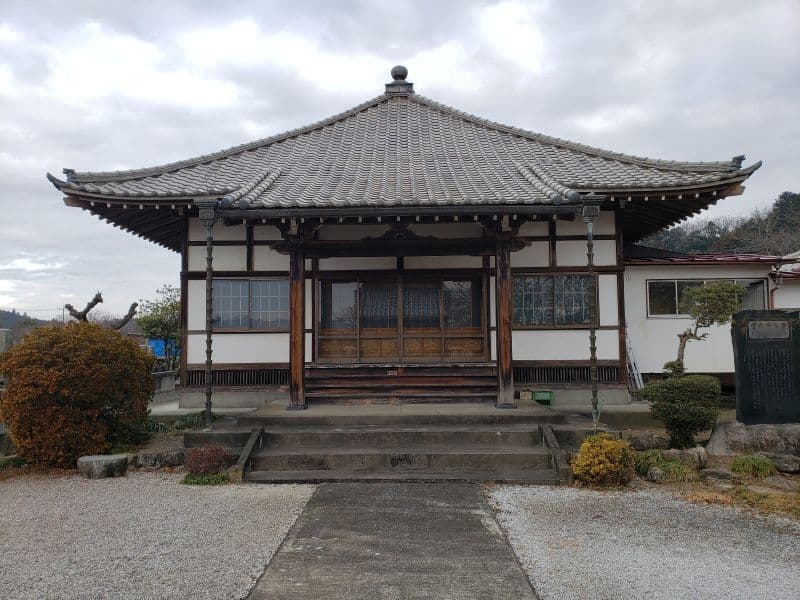 龍台寺墓苑