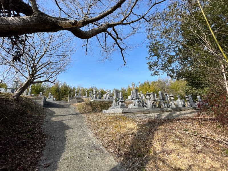 能満寺墓地