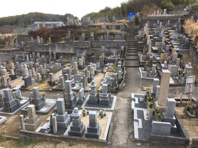 田辺地区墓地