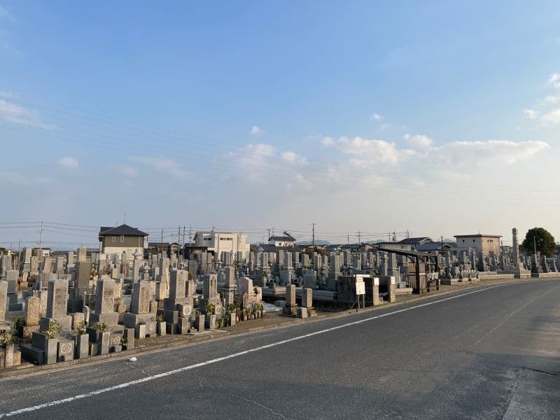 西田墓地