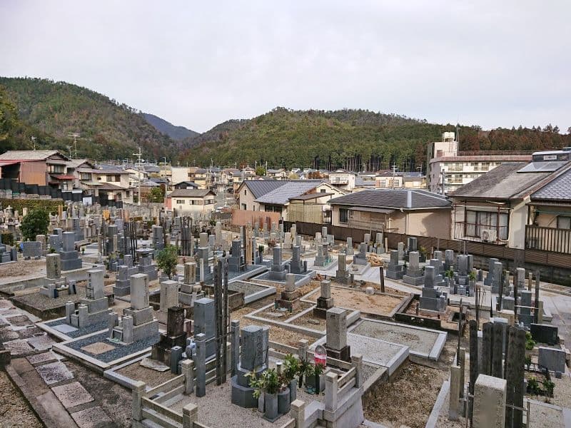 鳴滝霊園