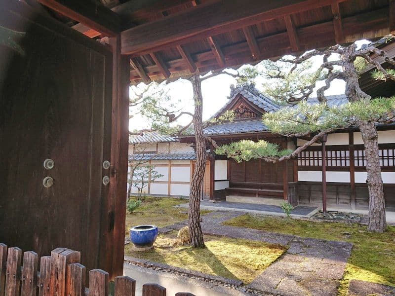 玉龍院