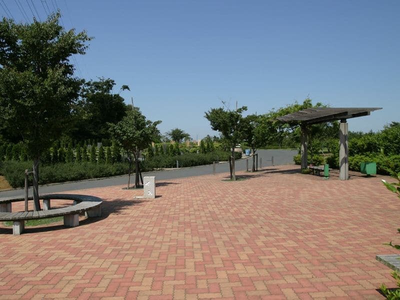 船橋市営馬込霊園の休憩スペース