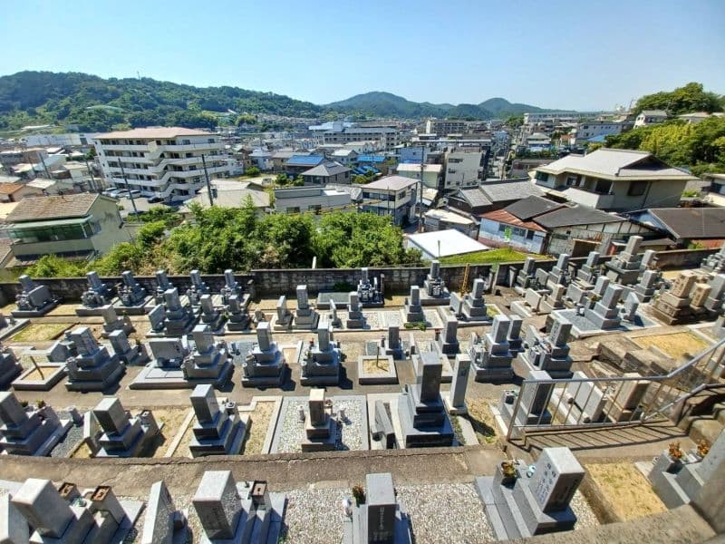 西法寺墓地