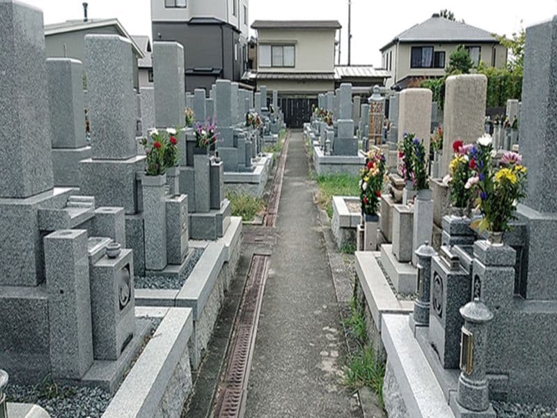 坪井墓地