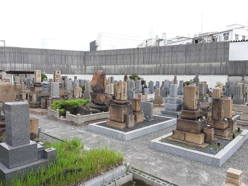 四貫島・春日出・恩貴島・島屋共同墓地