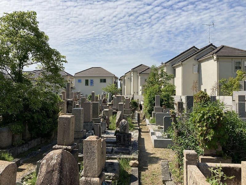小林墓地