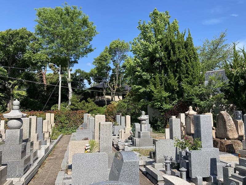 郡家東墓地