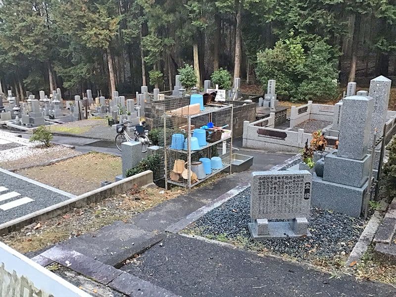 丸山墓地