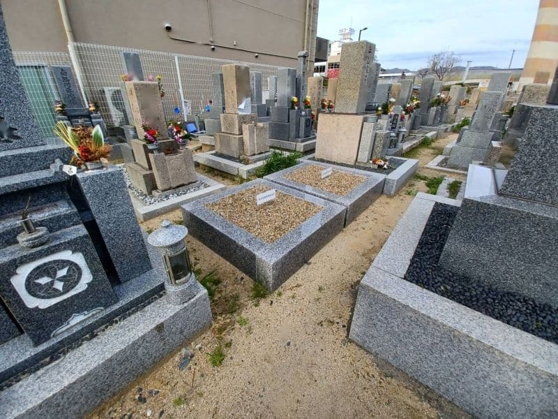 赤井氷野共同墓地