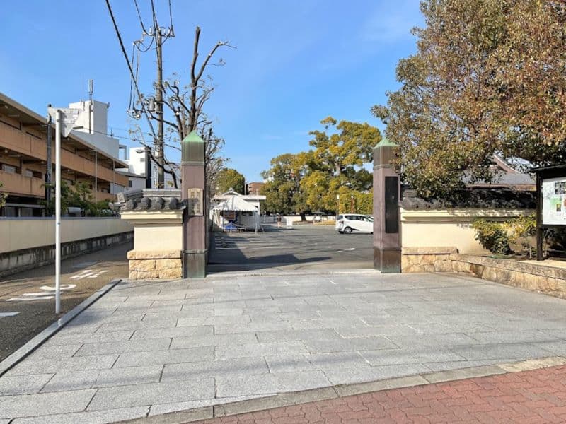 崇禅寺墓地