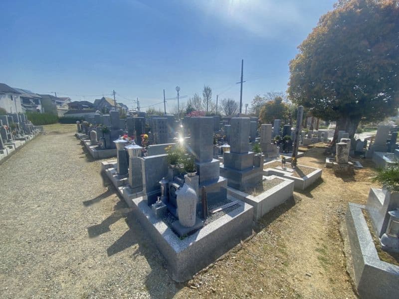 土塔町墓地