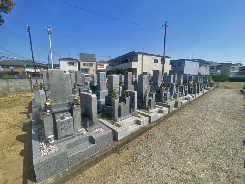 土塔町墓地