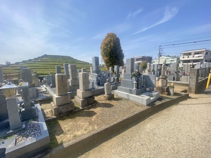 土塔町墓地