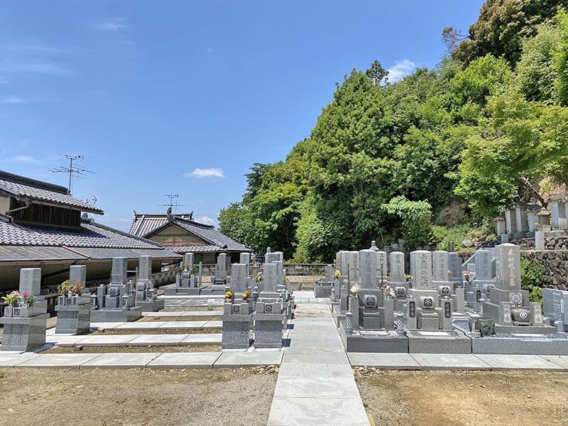 萬松院墓地