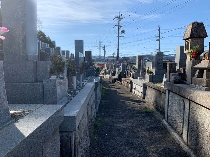 梅龍寺霊苑
