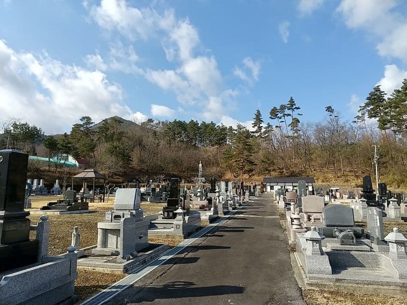 塩田霊苑