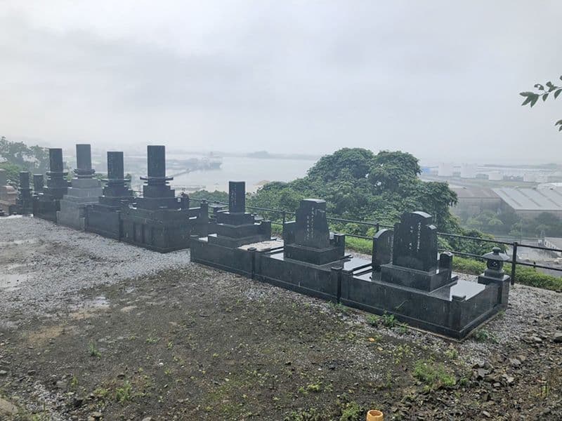 恒見霊園