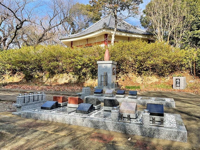 徳林寺墓苑