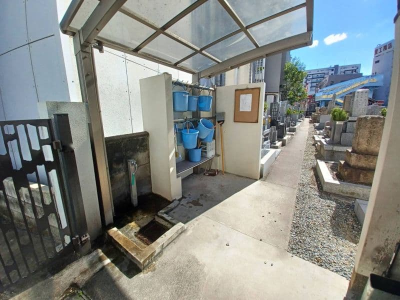 蔵人墓地