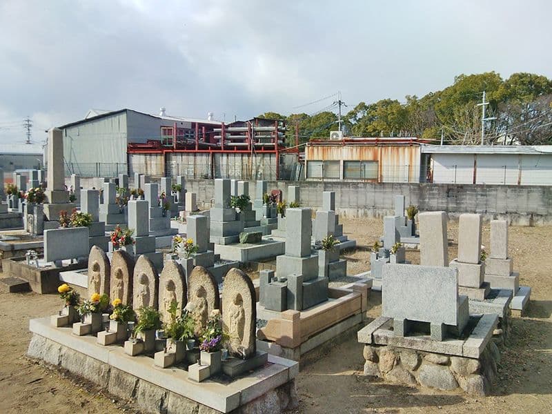 勝部墓地