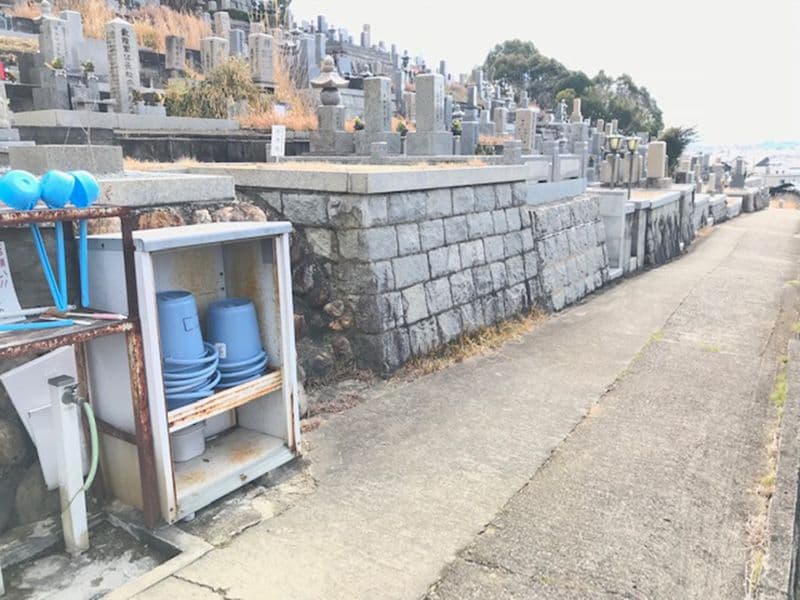 香滝共同墓地