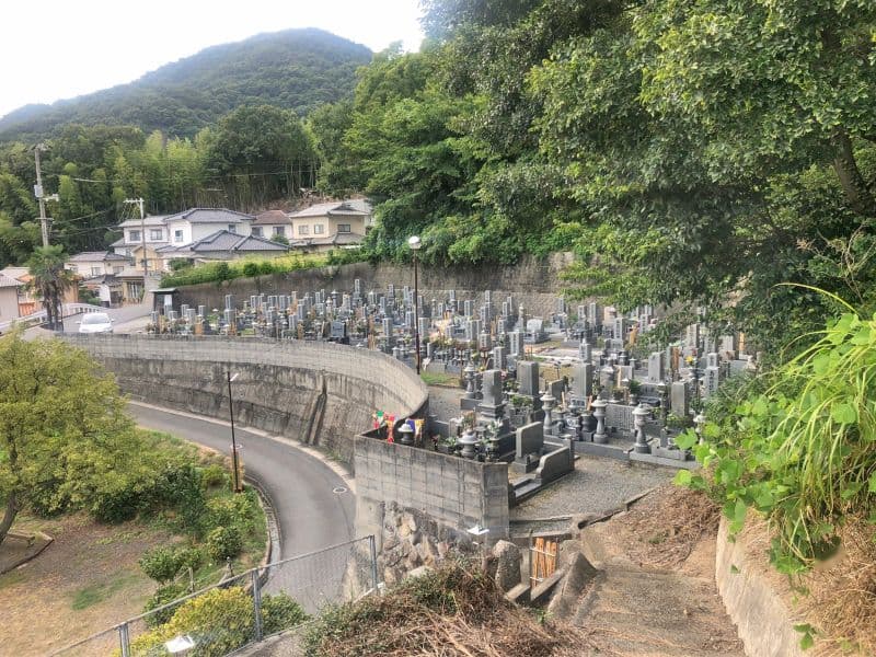 真福寺墓地