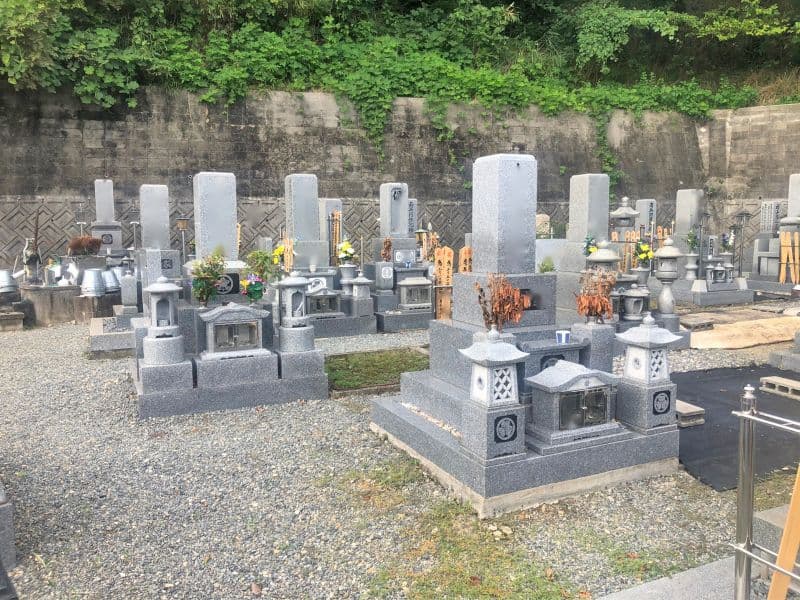 真福寺墓地