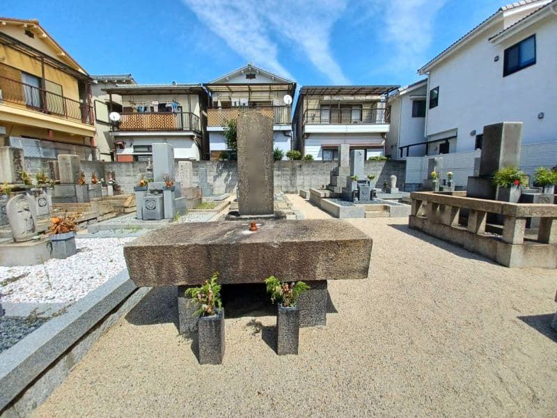 庄屋墓地