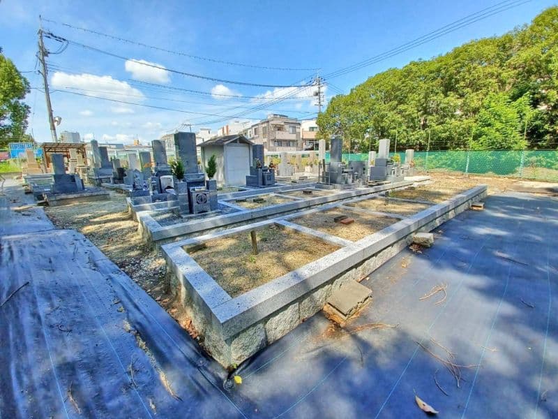 鶴野共同墓地