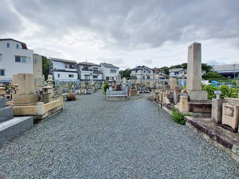 中穂積墓地