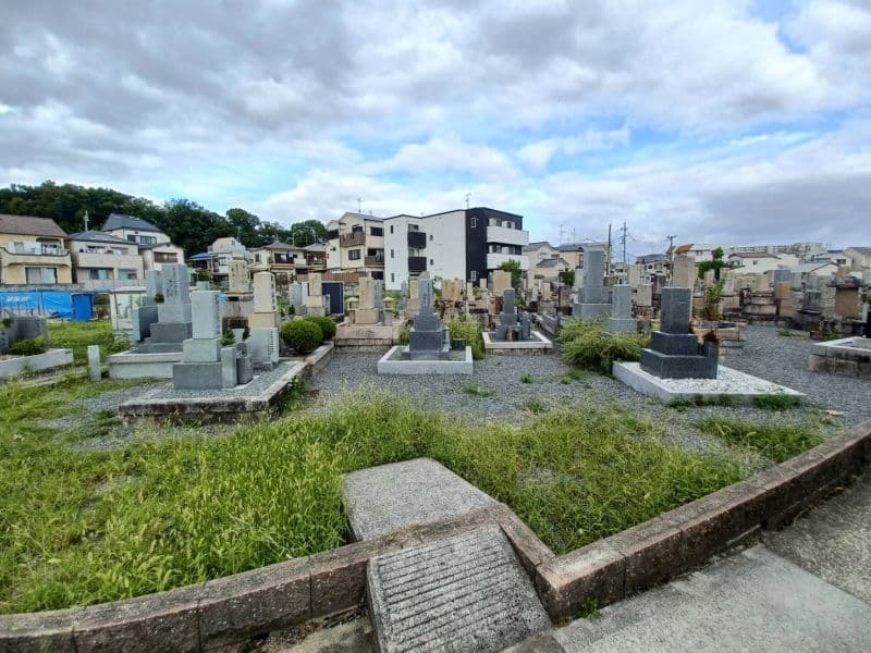 中穂積墓地