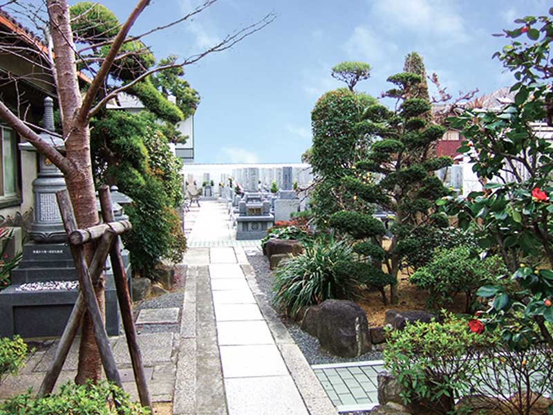 泰清寺墓地