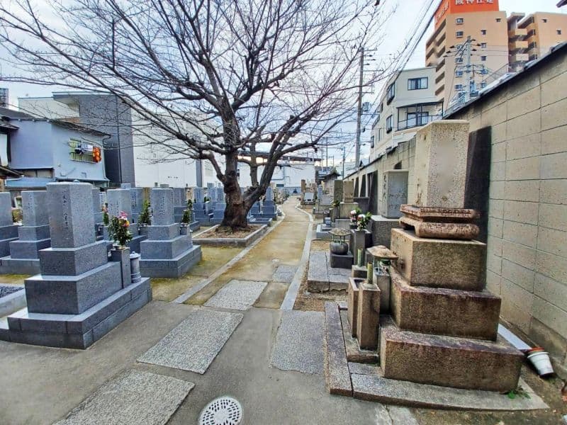 西野田墓地