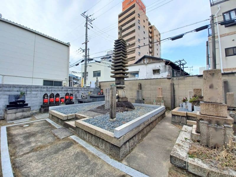 西野田墓地