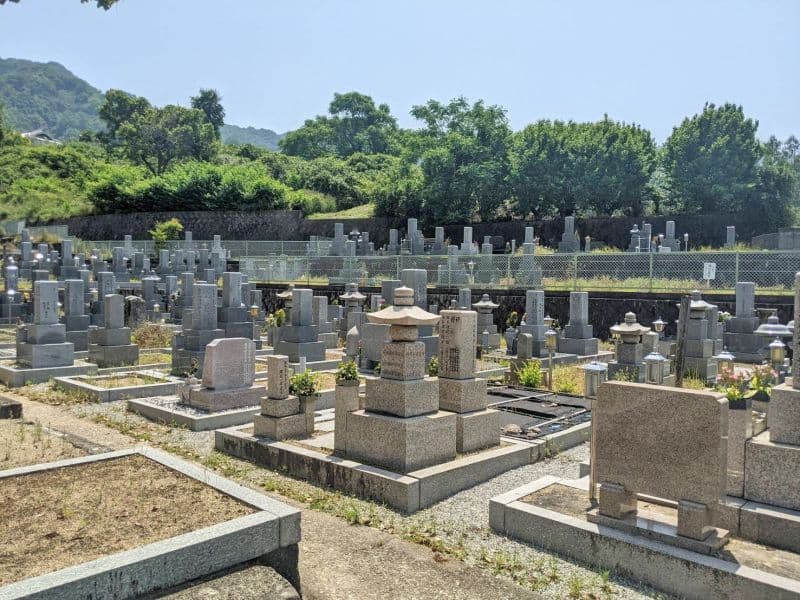 神立共同墓地
