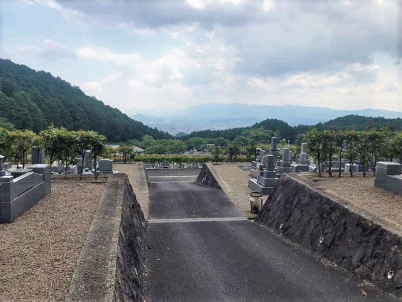 葛城市霊苑