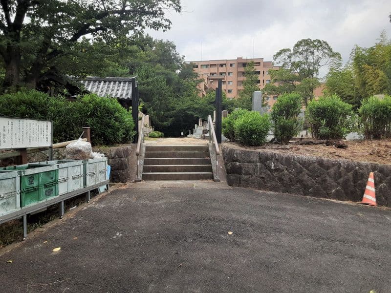 山田別所墓地