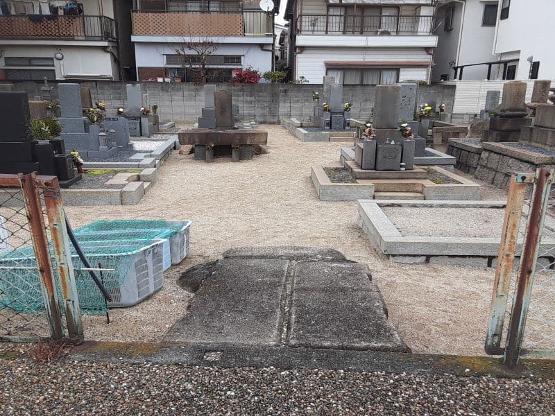 庄屋墓地