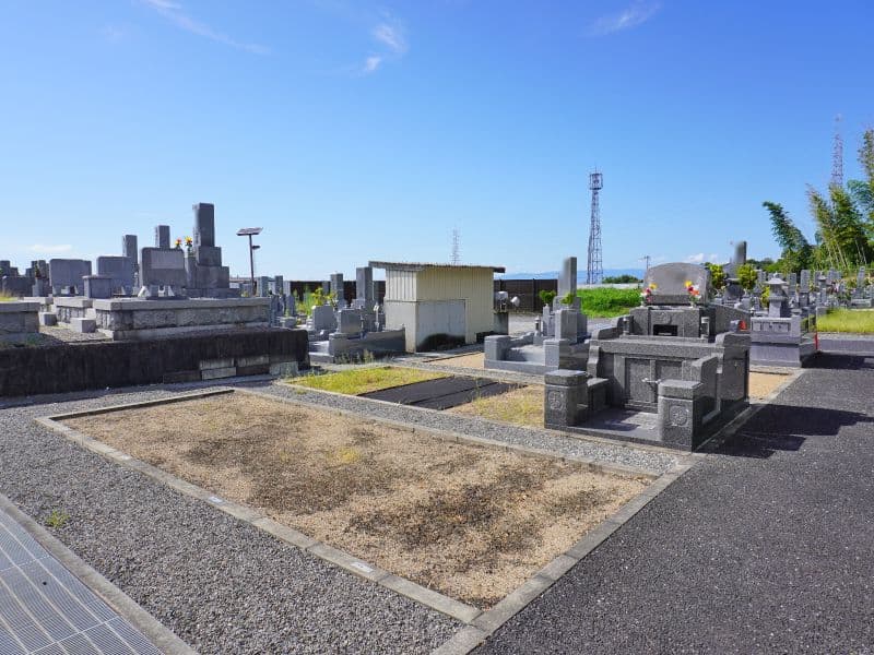 山直中町営 岸和田山直墓地