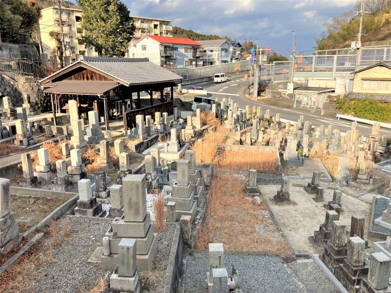 長蓮寺墓地