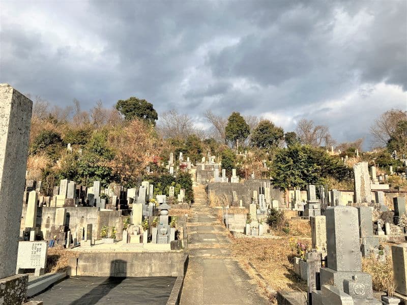 堅田墓地