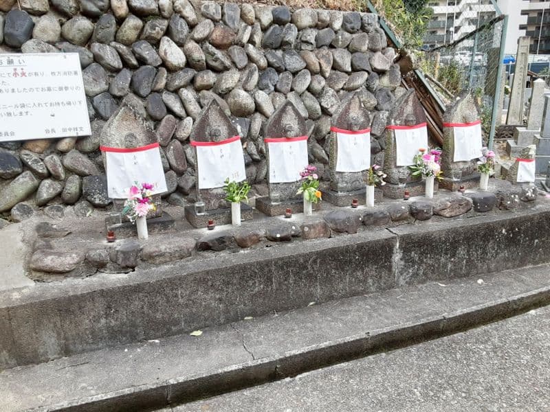上之町墓地