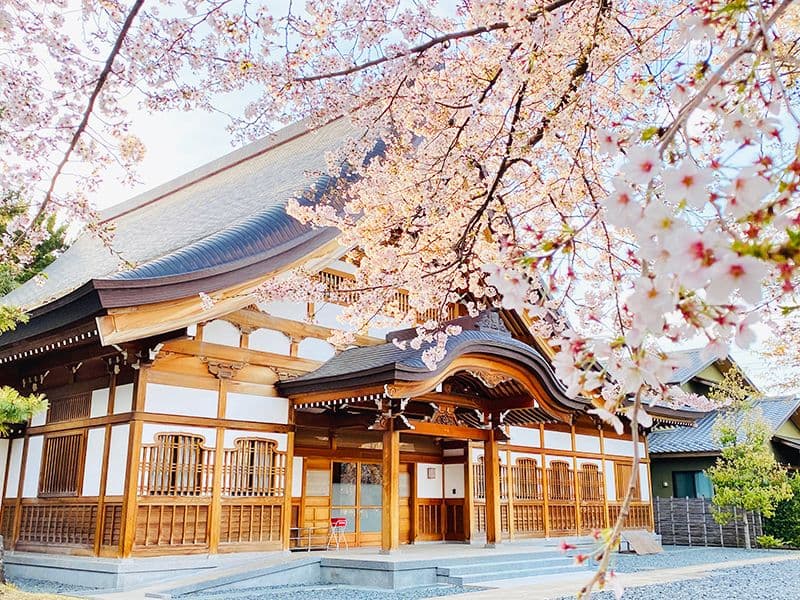 実相寺墓苑