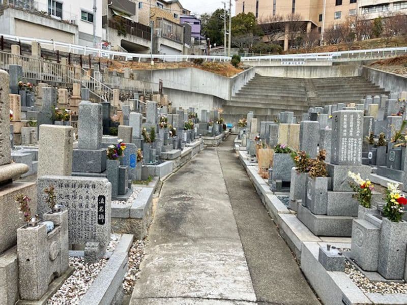 徳井墓地