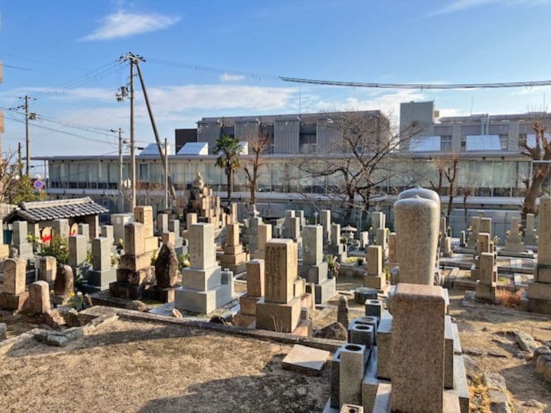 岡本西墓地